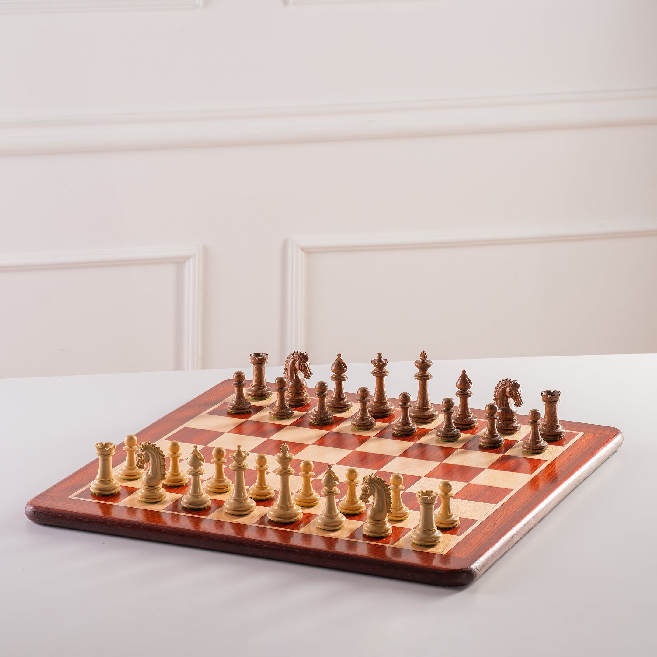 Tablero de ajedrez de madera maciza (58x58cm) - secoya/haya (casilla de 58 mm) - Tablero de ajedrez de madera maciza (58x58cm) - secoya/haya (casilla de 58 mm)
