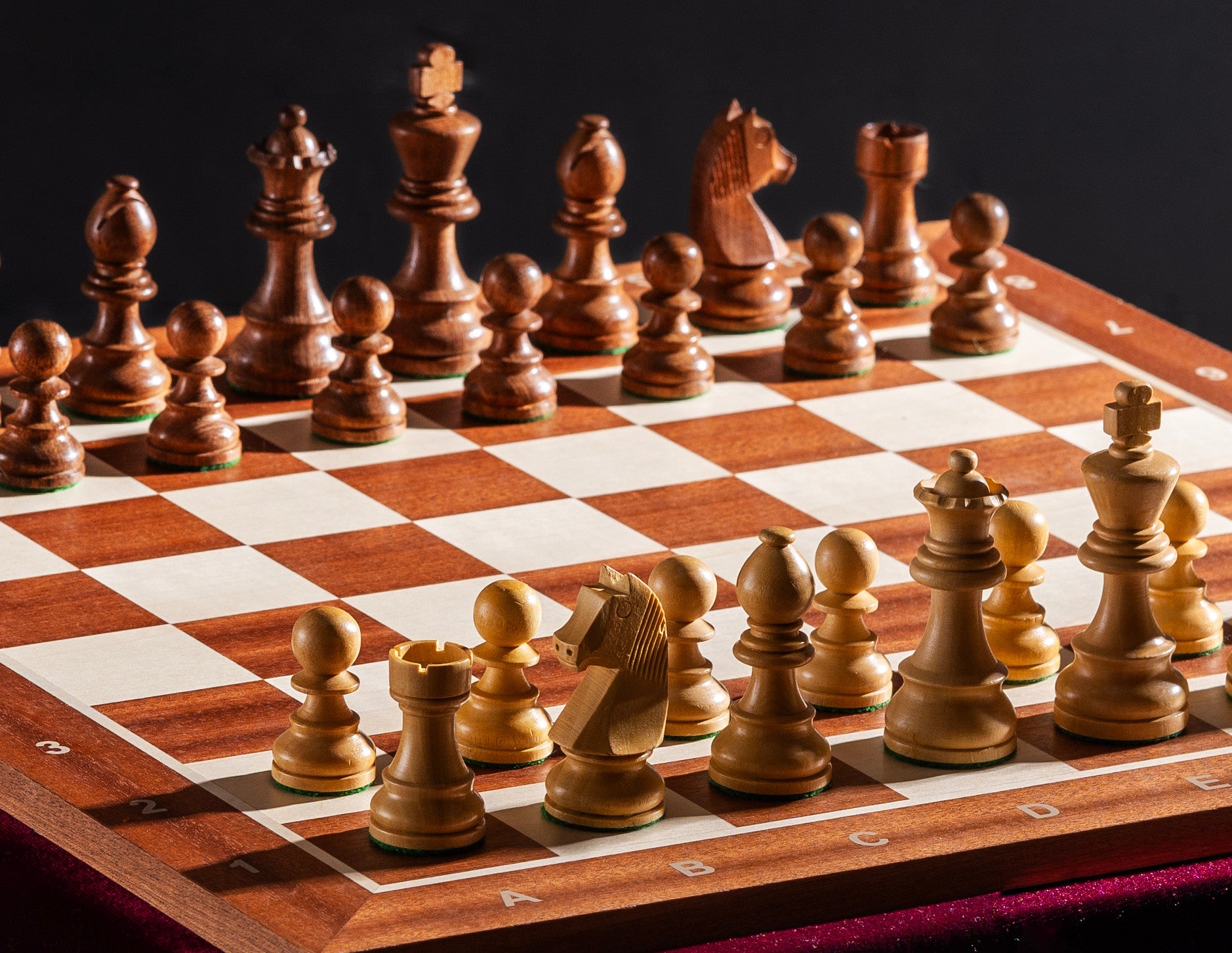 Juego de ajedrez de torneo nº 6 - tablero de 58 mm + figuras de German Knight 3,75" - 0a3b9ad9964d6f6fccc2ffd969d721f2