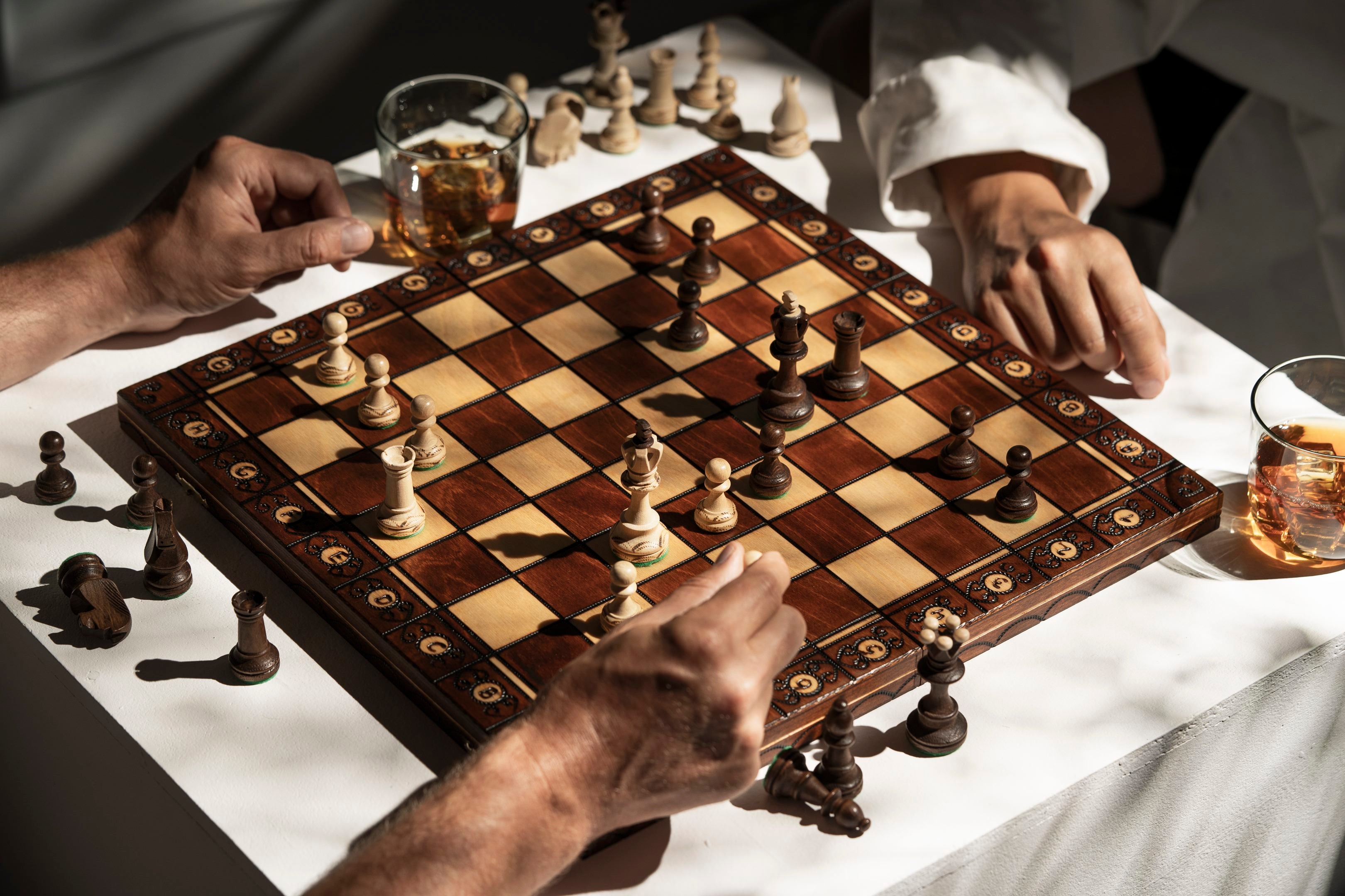 AJEDREZ SENATOR (42 x 42 cm): un juego de ajedrez clásico de madera, ideal para regalar - AJEDREZ SENATOR (42 x 42 cm): un juego de ajedrez clásico de madera, ideal para regalar