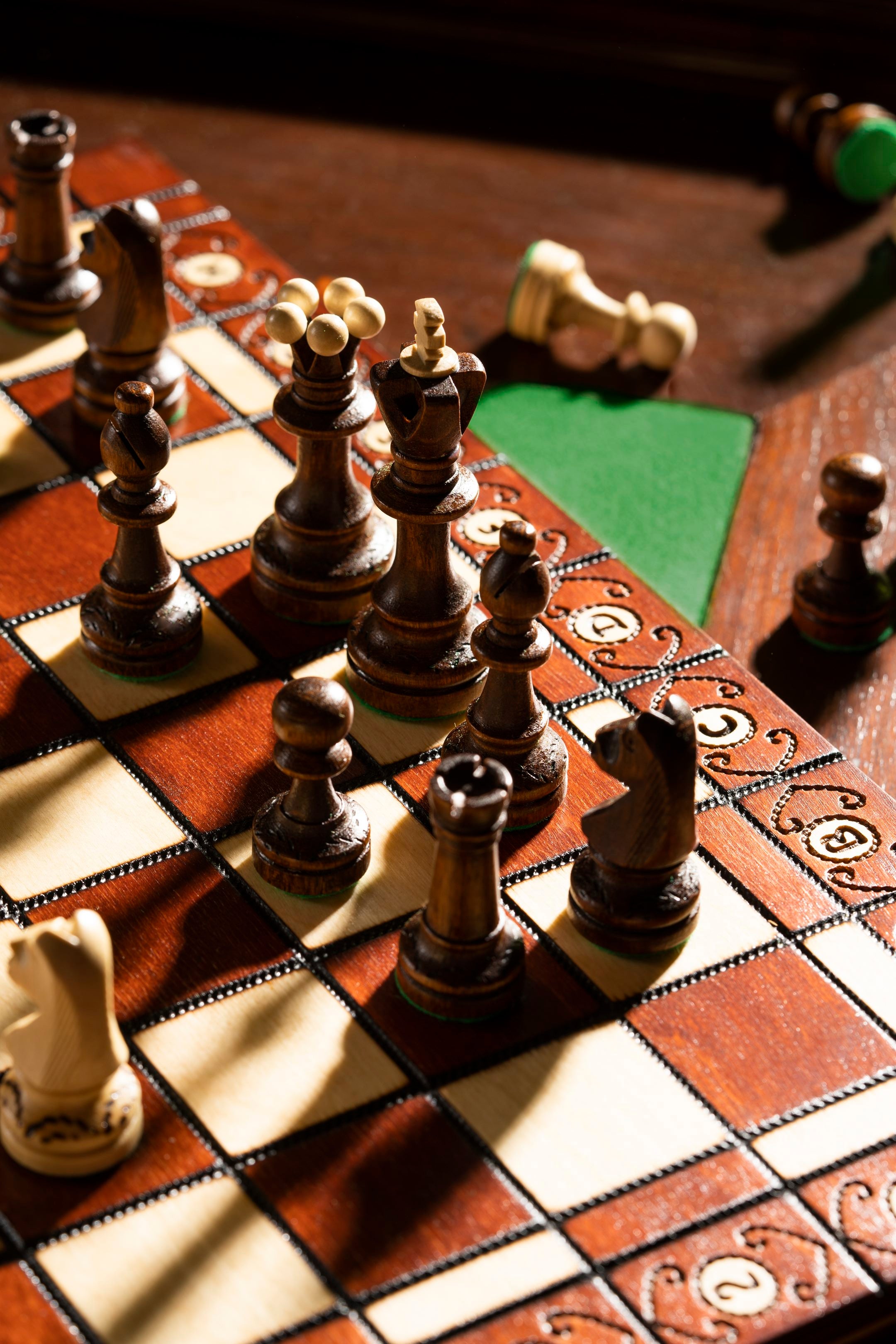 AJEDREZ SENATOR (42 x 42 cm): un juego de ajedrez clásico de madera, ideal para regalar - AJEDREZ SENATOR (42 x 42 cm): un juego de ajedrez clásico de madera, ideal para regalar
