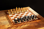 Juego de ajedrez intemporal - tablero (casilla 50 mm), piezas (rey 90 mm)