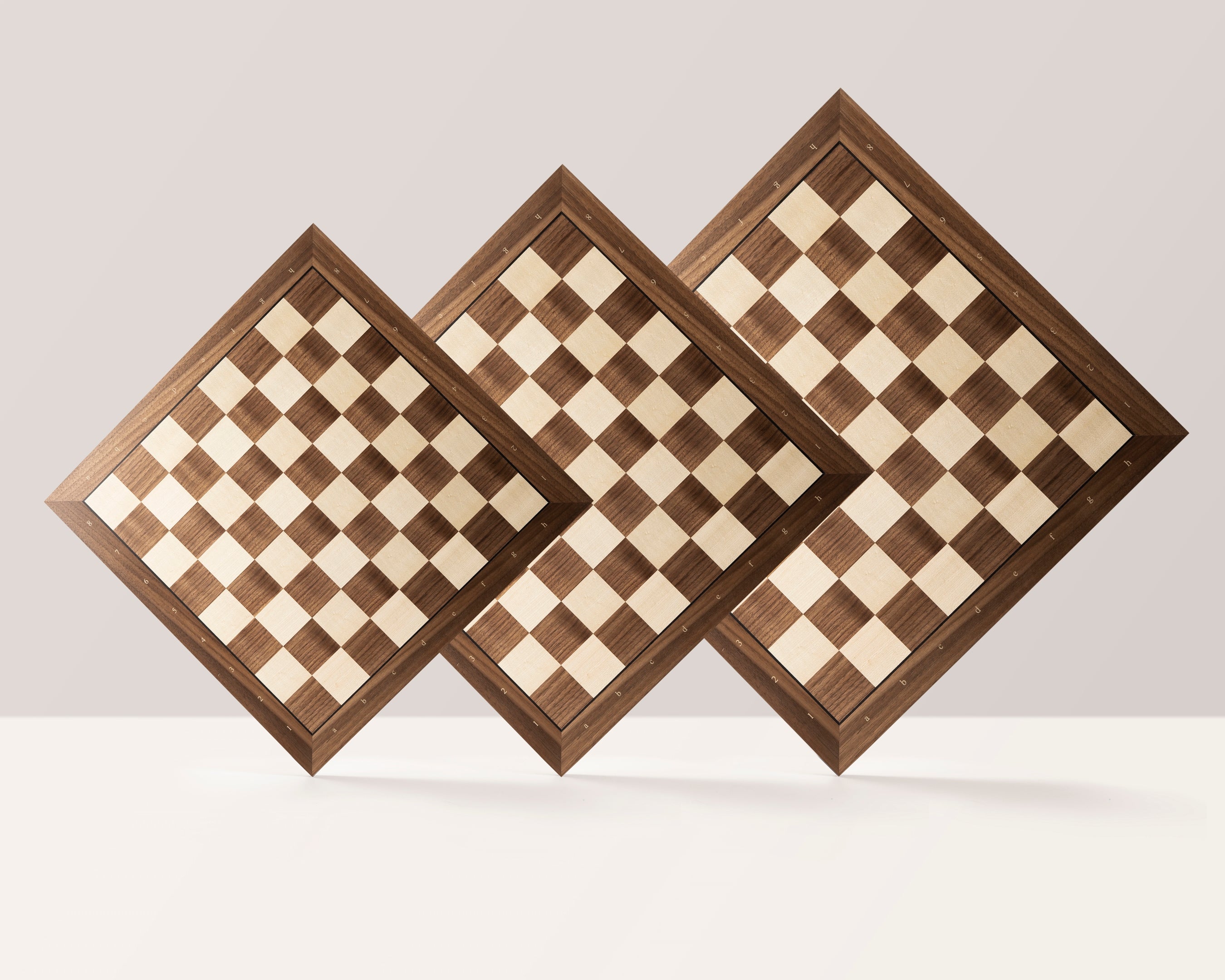 Tablero de ajedrez nº 5+ (con descripción) con marco de nogal negro/arce (marquetería) - Exclusivo - 0922f688c5cf28fa4f38df5fdd6e628b