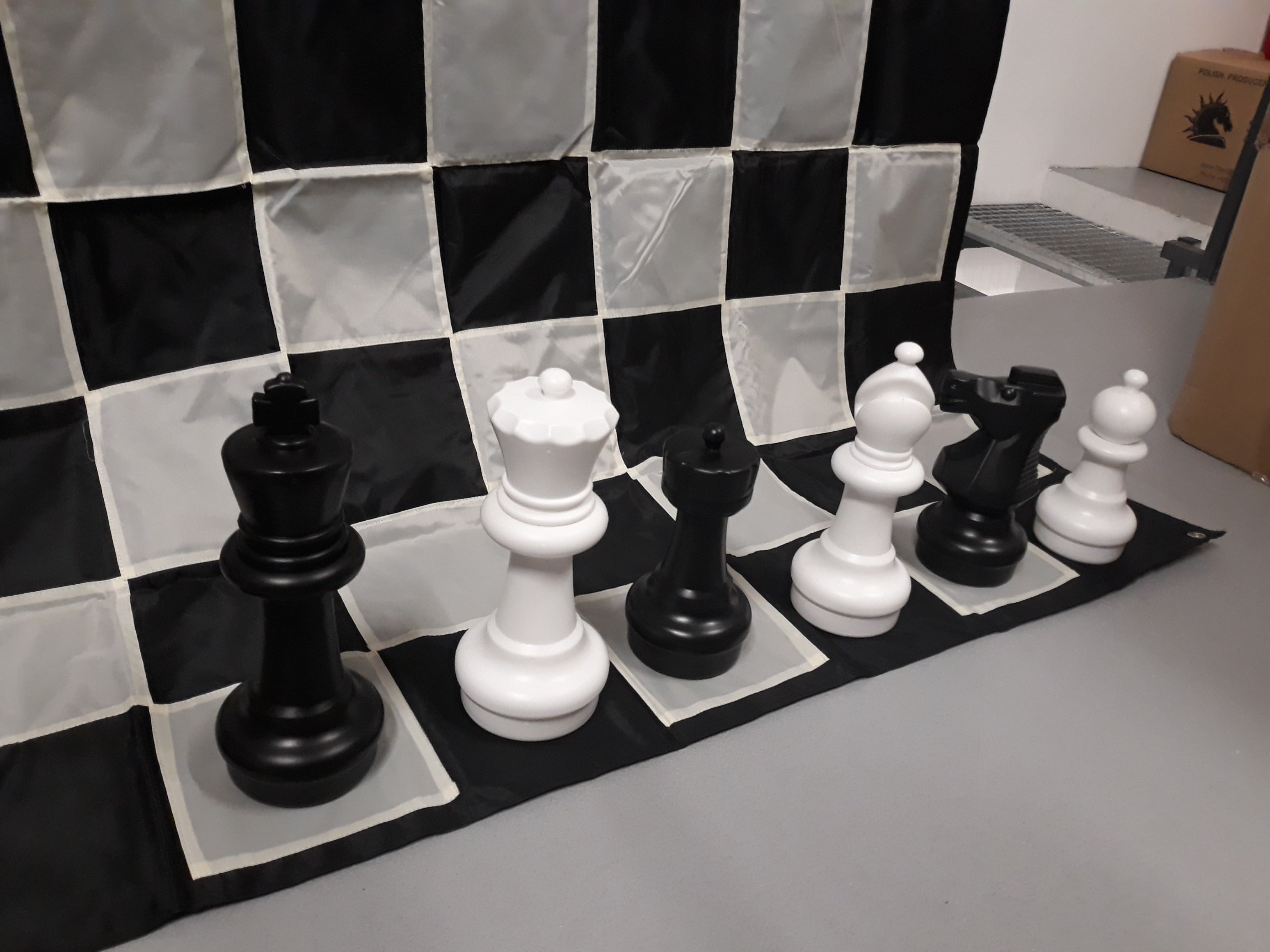 Juego de ajedrez para exterior / jardín (rey 30 cm) - figuras + tablero de ajedrez de nylon - 50c97c22963a2e4e556d54aef082c5c6