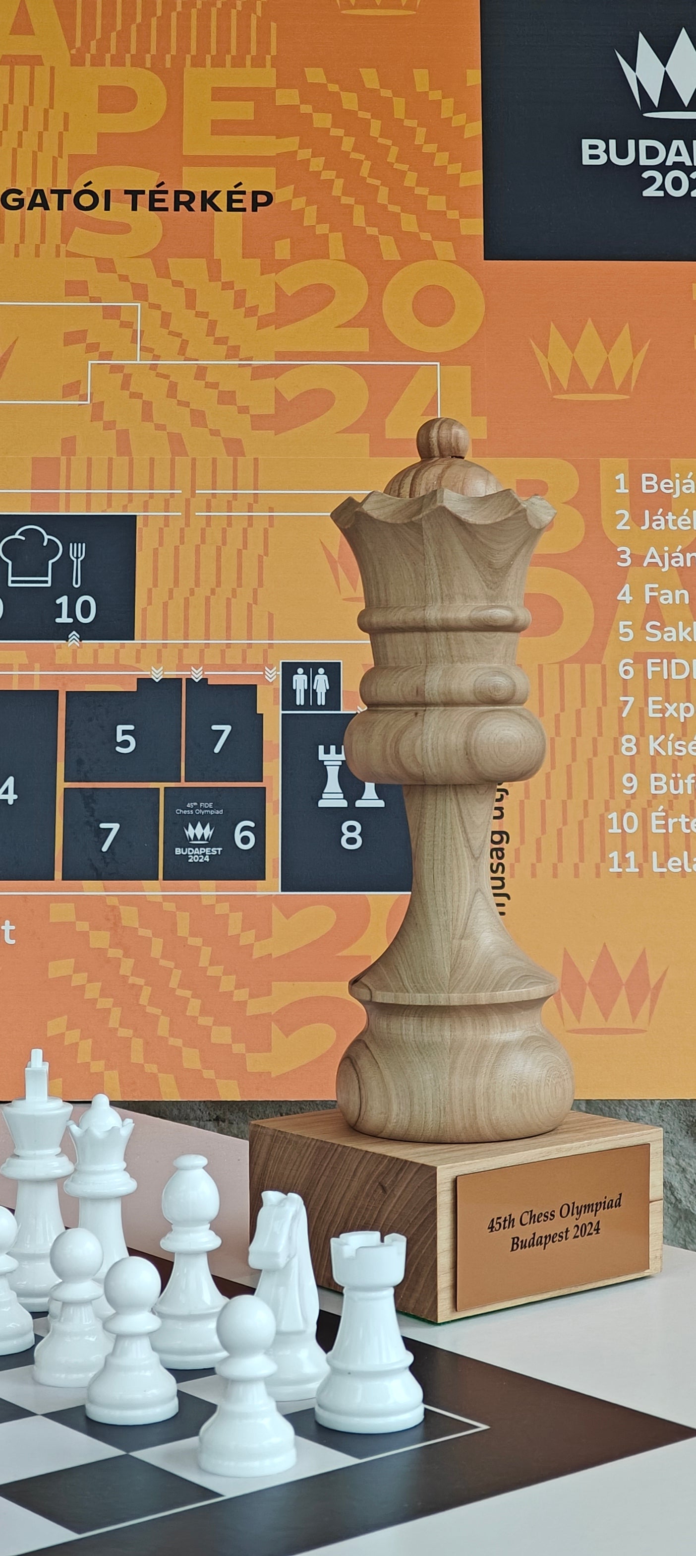 Copa de ajedrez de madera - reina negra - Copa de ajedrez de madera - reina negra