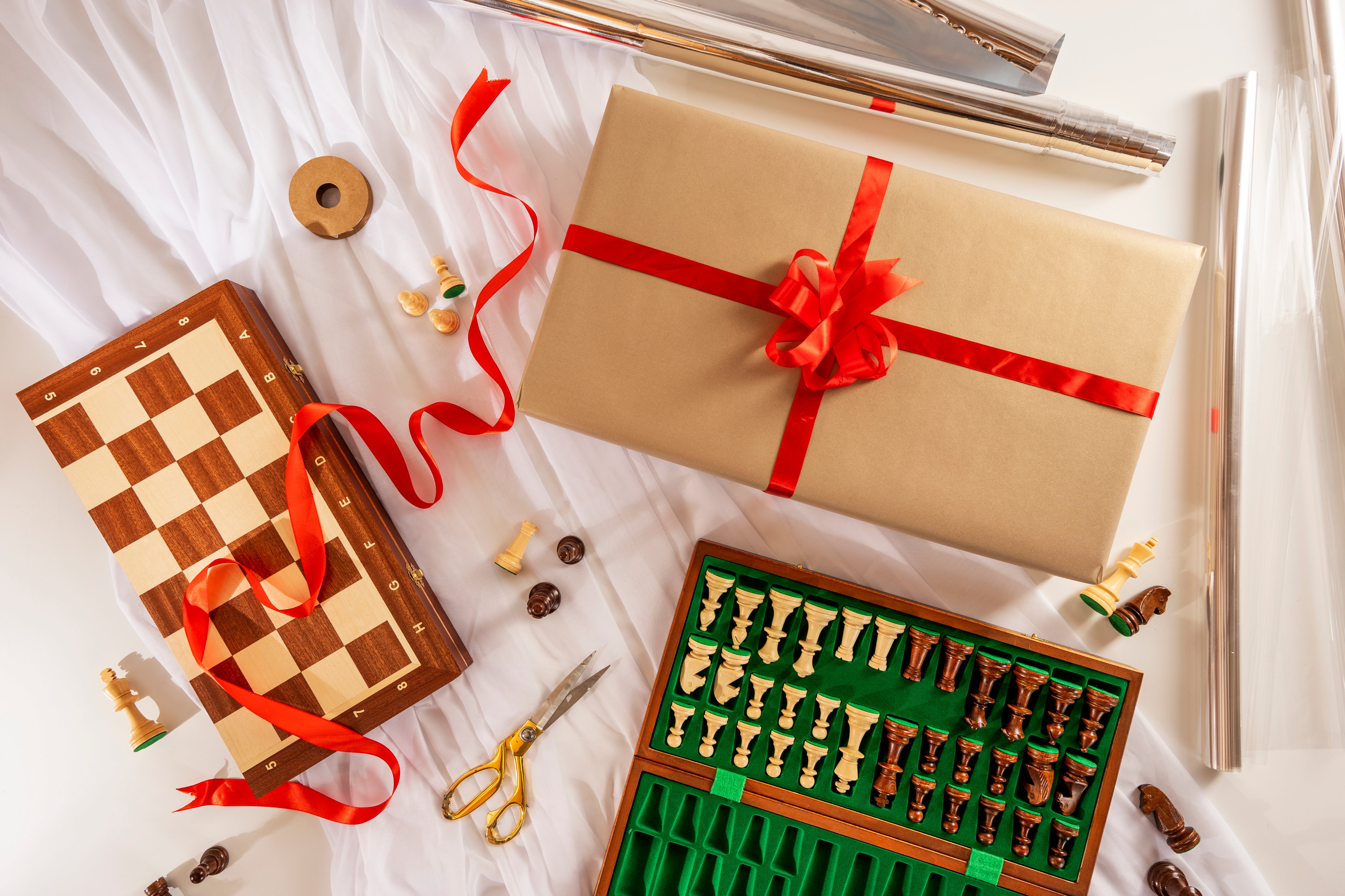 ENVOLTORIO DE REGALO - ENVOLTORIO DE REGALO