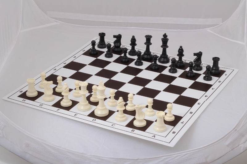 zestaw-szachowy-junior-xxl-2-10-x-szachownice-skladane-z-figurami-szachowymi-junior2.jpg